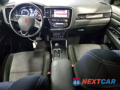 Zdjęcie 8 z 13 samochodu: 2018 MITSUBISHI OUTLANDER SE VIN:JA4AZ3A38JZ031038 - miniatura