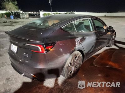 Trzecie zdjęcie samochodu z tyłu: 2024 TESLA MODEL 3 VIN:5YJ3E1ET4RF820216 - miniatura