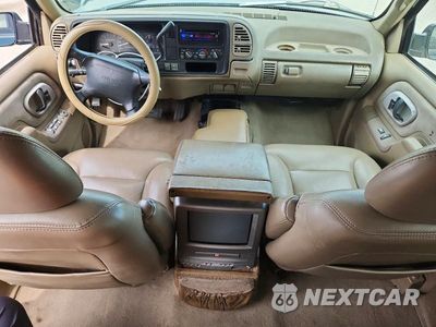 Zdjęcie 8 z 12 samochodu: 1996 GMC SUBURBAN K1500 VIN:1GKFK16R2TJ733816 - miniatura