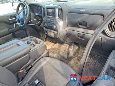 Zdjęcie 8 z 11 samochodu: 2023 CHEVROLET SILVERADO C1500 VIN:3GCNAAEK4PG199224 - miniatura
