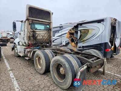 Trzecie zdjęcie samochodu z tyłu: 2015 INTERNATIONAL PROSTAR SEMI TRUCK VIN:3HSDJAPRXFN120601 - miniatura