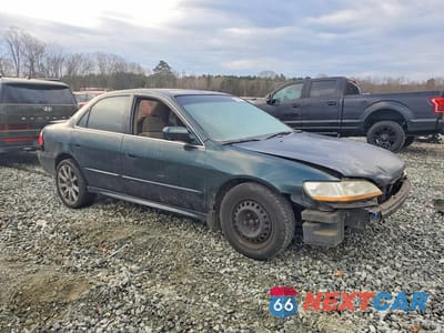Czwarte zdjęcie samochodu z boku: 1998 HONDA ACCORD EX VIN:1HGCG5555WA175391 - miniatura