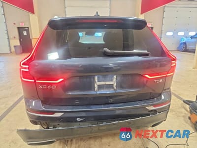 Zdjęcie 6 z 12 samochodu: 2018 VOLVO XC60 T5 INSCRIPTION VIN:YV4102RL9J1027882 - miniatura