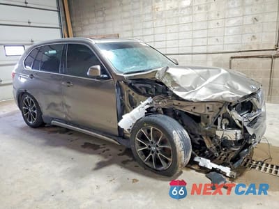 Czwarte zdjęcie samochodu z boku: 2018 BMW X5 XDR40E VIN:5UXKT0C57J0W02563 - miniatura