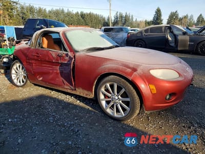 Czwarte zdjęcie samochodu z boku: 2006 MAZDA MX-5 MIATA VIN:JM1NC25F460121029 - miniatura