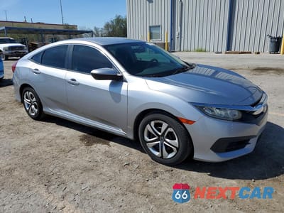 Czwarte zdjęcie samochodu z boku: 2018 HONDA CIVIC LX VIN:19XFC2F55JE013190 - miniatura