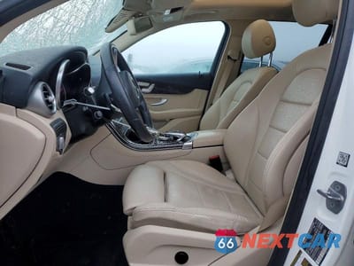 Zdjęcie 7 z 12 samochodu: 2018 MERCEDES-BENZ GLC 300 4MATIC VIN:WDC0G4KB7JV043721 - miniatura