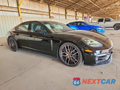 Czwarte zdjęcie samochodu z boku: 2023 PORSCHE PANAMERA BASE VIN:WP0AJ2A71PL103431 - miniatura