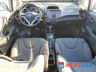 Zdjęcie 8 z 11 samochodu: 2013 HONDA FIT LX VIN:LUCGE8H57D3000348 - miniatura