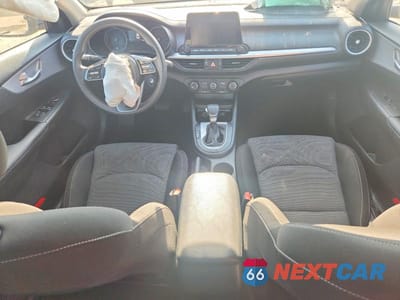 Zdjęcie 8 z 13 samochodu: 2024 KIA FORTE LX VIN:3KPF24AD4RE711203 - miniatura