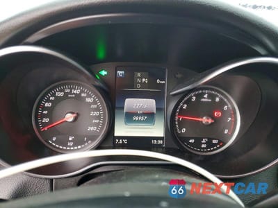 Zdjęcie 9 z 11 samochodu: 2017 MERCEDES-BENZ C 300 4MATIC VIN:55SWF4KB2HU204146 - miniatura