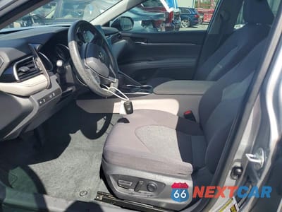Zdjęcie 7 z 12 samochodu: 2022 TOYOTA CAMRY HYBRID LE VIN:4T1C31AK8NU587473 - miniatura