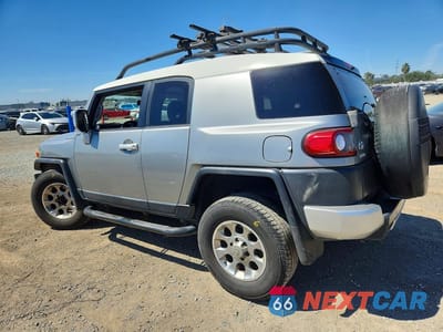 Drugie zdjęcie samochodu z przodu: 2012 TOYOTA FJ CRUISER BASE VIN:JTEZU4BF6CK012484 - miniatura