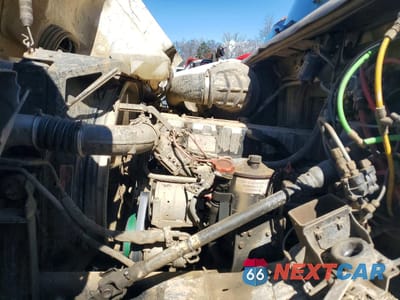 Zdjęcie 7 z 11 samochodu: 2005 VOLVO VHD DUMP TRUCK VIN:4V5K99GG65N391302 - miniatura