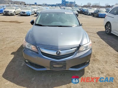 Piąte zdjęcie samochodu w środku: 2013 ACURA ILX 20 TECH VIN:19VDE1F75DE011837 - miniatura