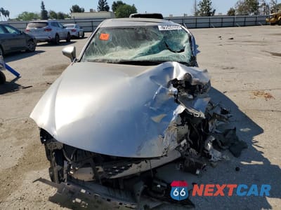Piąte zdjęcie samochodu w środku: 2019 LEXUS IS 300 BASE VIN:JTHBA1D26K5097586 - miniatura