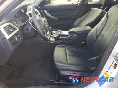 Zdjęcie 7 z 12 samochodu: 2017 BMW 320 I VIN:WBA8E1G37HNU16133 - miniatura