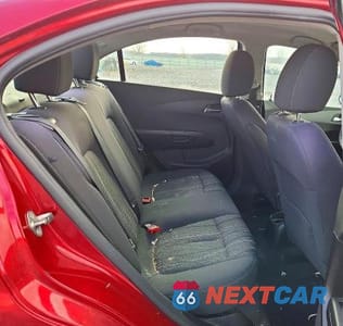 Zdjęcie 10 z 12 samochodu: 2014 CHEV SONIC VIN:1G1JC5SH9E4222007 - miniatura