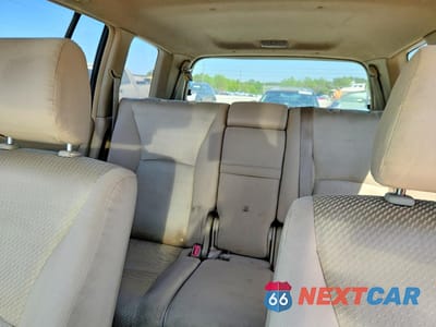 Zdjęcie 10 z 13 samochodu: 2005 TOYOTA HIGHLANDER BASE VIN:JTEDD21A250130017 - miniatura