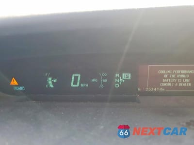 Zdjęcie 9 z 12 samochodu: 2014 TOYOTA PRIUS THREE VIN:JTDKN3DU6E0379828 - miniatura