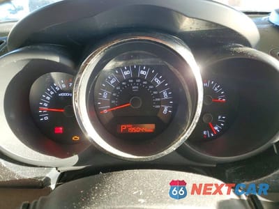 Zdjęcie 9 z 12 samochodu: 2011 KIA SOUL + VIN:KNDJT2A24B7706051 - miniatura