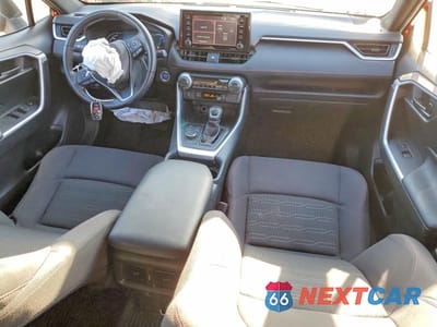 Zdjęcie 8 z 13 samochodu: 2021 TOYOTA RAV4 PRIME SE VIN:JTMAB3FV3MD054443 - miniatura
