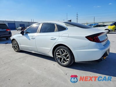 Drugie zdjęcie samochodu z przodu: 2021 HYUNDAI SONATA SEL VIN:5NPEL4JA4MH065826 - miniatura