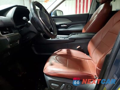 Zdjęcie 7 z 13 samochodu: 2024 TOYOTA GRAND HIGHLANDER XLE VIN:5TDAAAB59RS039096 - miniatura