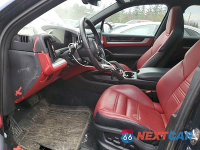 Zdjęcie 7 z 14 samochodu: 2024 PORSCHE CAYENNE VIN:WP1AA2AY3RDA02637 - miniatura
