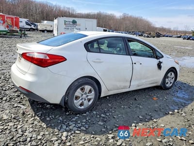Trzecie zdjęcie samochodu z tyłu: 2016 KIA FORTE LX VIN:KNAFK4A64G5505452 - miniatura