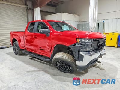 Czwarte zdjęcie samochodu z boku: 2019 CHEVROLET SILVERADO K1500 LT VIN:1GCRYDEK6KZ392952 - miniatura