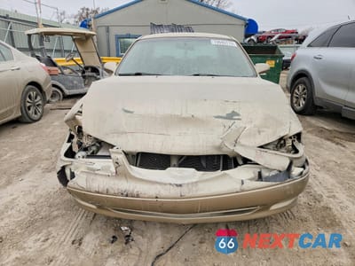 Piąte zdjęcie samochodu w środku: 2001 MAZDA 626 ES VIN:1YVGF22CX15214105 - miniatura