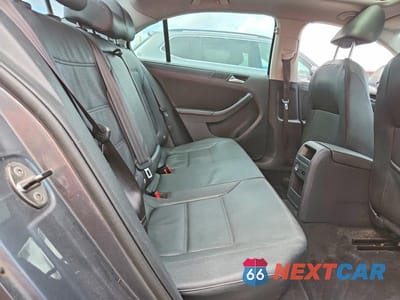 Zdjęcie 10 z 11 samochodu: 2011 VOLKSWAGEN JETTA SE VIN:3VWDX7AJ8BM384247 - miniatura