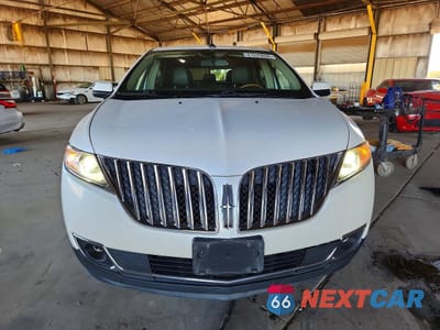 Piąte zdjęcie samochodu w środku: 2011 LINCOLN MKX VIN:2LMDJ6JK5BBJ24249 - miniatura