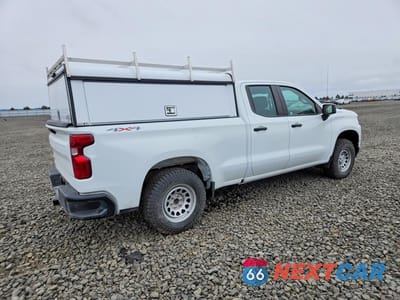Trzecie zdjęcie samochodu z tyłu: 2021 CHEVROLET SILVERADO K1500 VIN:1GCRYAEF7MZ323143 - miniatura