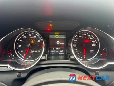 Zdjęcie 8 z 10 samochodu: 2013 AUDI RS5 VIN:WUAC6AFRXDA902858 - miniatura