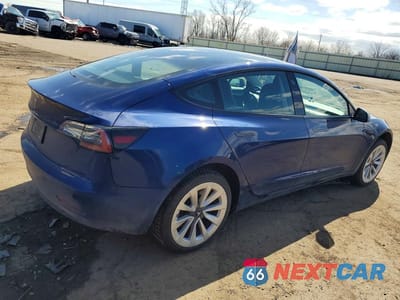 Trzecie zdjęcie samochodu z tyłu: 2022 TESLA MODEL 3 VIN:5YJ3E1EA8NF369865 - miniatura