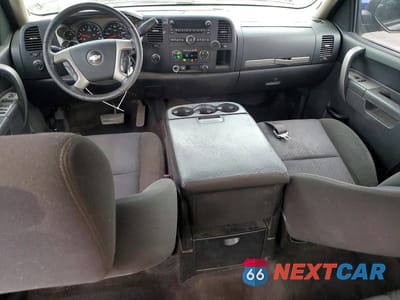 Zdjęcie 8 z 12 samochodu: 2010 CHEVROLET SILVERADO K1500 LT VIN:3GCRKSE35AG163787 - miniatura