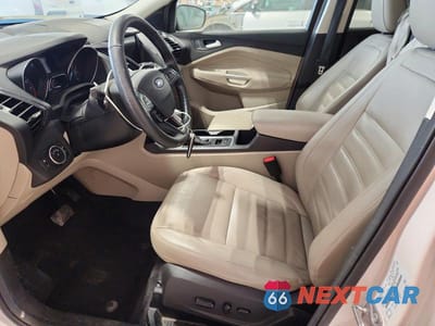 Zdjęcie 7 z 12 samochodu: 2019 FORD ESCAPE TITANIUM VIN:1FMCU9J95KUA76002 - miniatura