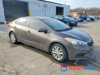 Czwarte zdjęcie samochodu z boku: 2014 KIA FORTE LX VIN:KNAFX4A6XE5088336 - miniatura
