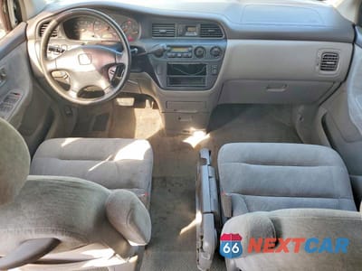 Zdjęcie 8 z 14 samochodu: 2001 HONDA ODYSSEY EX VIN:2HKRL18601H554611 - miniatura