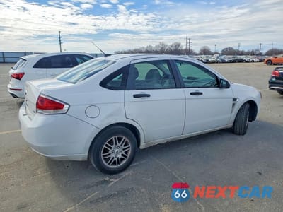 Trzecie zdjęcie samochodu z tyłu: 2008 FORD FOCUS SE VIN:1FAHP35N78W128450 - miniatura