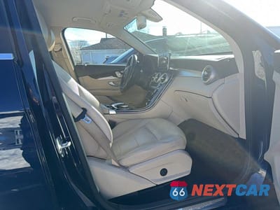 Piąte zdjęcie samochodu w środku: 2016 MERCEDES-BENZ GLC 300 VIN:WDC0G4JB5GF060523 - miniatura