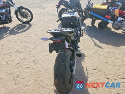 Czwarte zdjęcie samochodu z boku: 2025 BMW S 1000 RR VIN:WB10P2305S6L48019 - miniatura