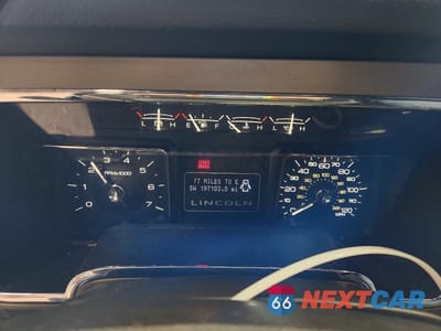 Zdjęcie 9 z 12 samochodu: 2013 LINCOLN NAVIGATOR L VIN:5LMJJ3J50DEL07828 - miniatura