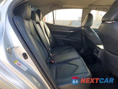 Zdjęcie 10 z 12 samochodu: 2018 TOYOTA CAMRY SE VIN:4T1B11HK8JU516033 - miniatura