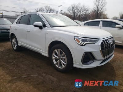 Czwarte zdjęcie samochodu z boku: 2025 AUDI Q3 PREMIUM PLUS S LINE 45 VIN:WA1EECF33S1073669 - miniatura