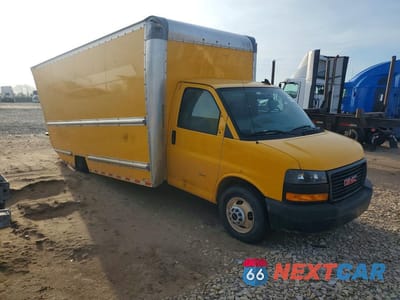 Czwarte zdjęcie samochodu z boku: 2023 GMC SAVANA G3500 BOX TRUCK ** RUN & DRIVE * PRI FLEET ** VIN:7GZ37TC71PN003802 - miniatura