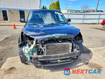 Piąte zdjęcie samochodu w środku: 2015 KIA SOUL + VIN:KNDJP3A5XF7224582 - miniatura