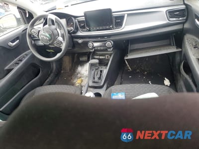 Zdjęcie 8 z 12 samochodu: 2023 KIA RIO S VIN:3KPA24AD8PE564861 - miniatura